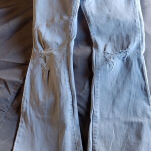 Women’s Light Gray Distressed Jeans